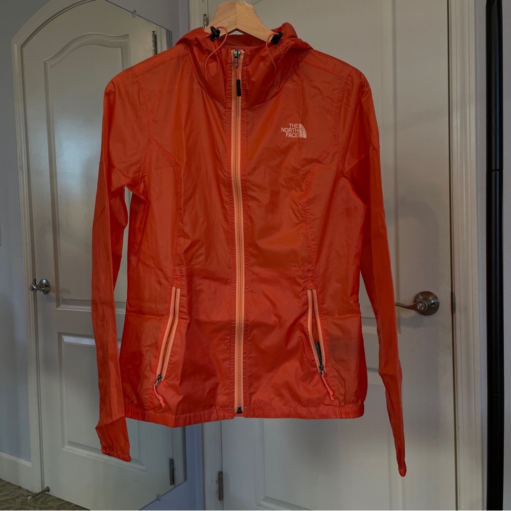 the north face windbreaker